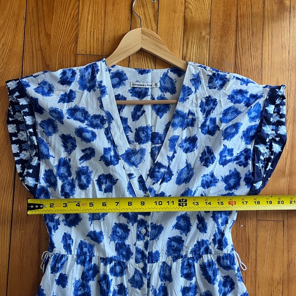 Abercrombie & Fitch Blue and White Patterned Summer Dress - Picture 9 of 11